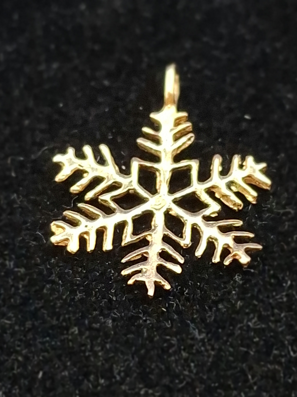14K Gold Snowflake Pendant Necklace - Women Jewelry